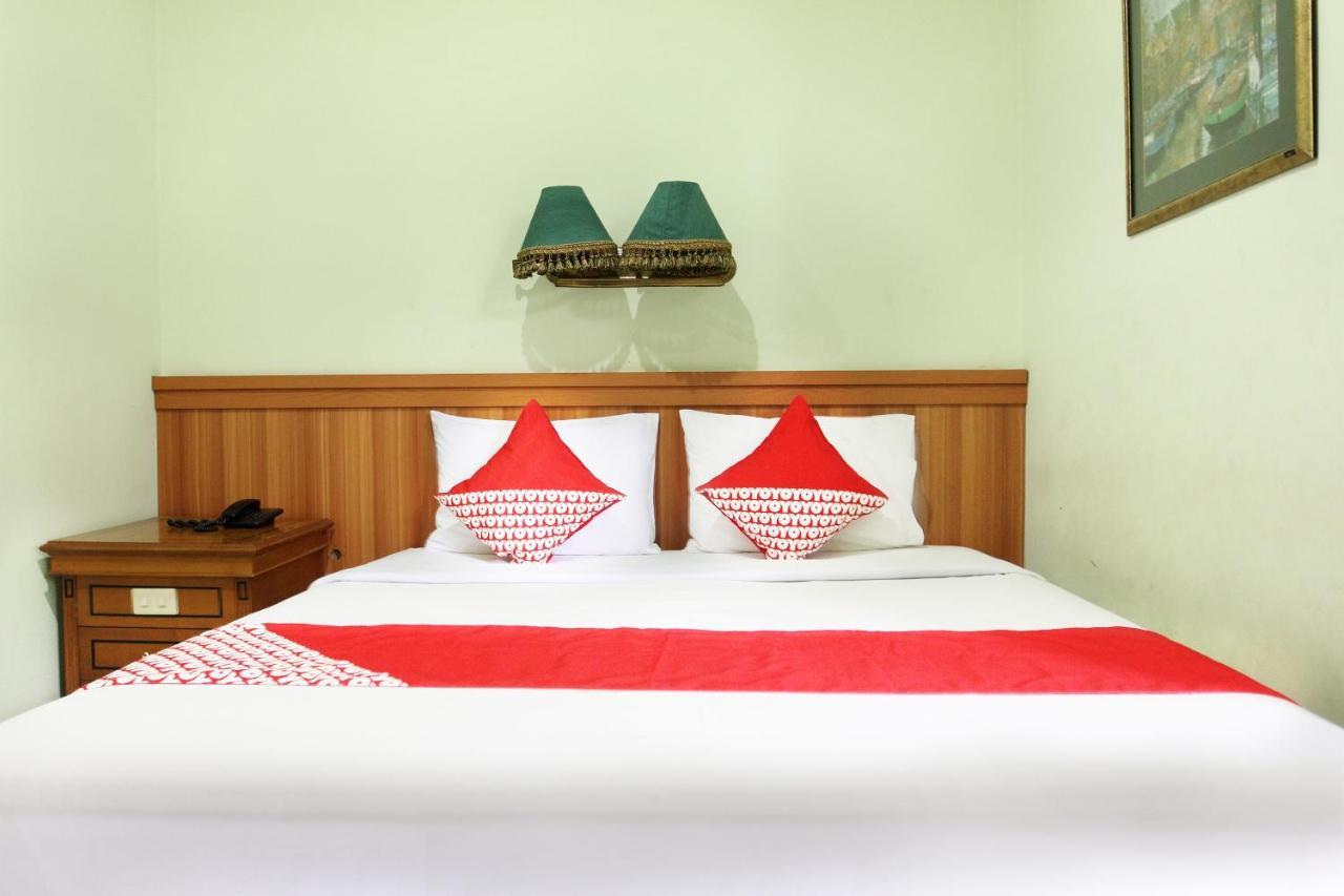 Reddoorz Plus Near Kemang Raya Джакарта Экстерьер фото