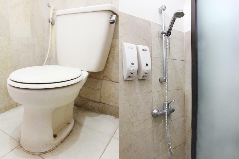 Reddoorz Plus Near Kemang Raya Джакарта Экстерьер фото